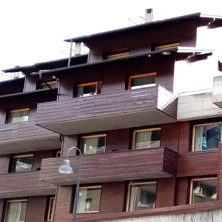 公寓 Comodo Alloggio Con Accesso Diretto Alle Piste