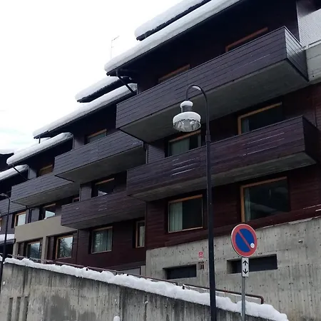 Comodo Alloggio Con Accesso Diretto Alle Piste *